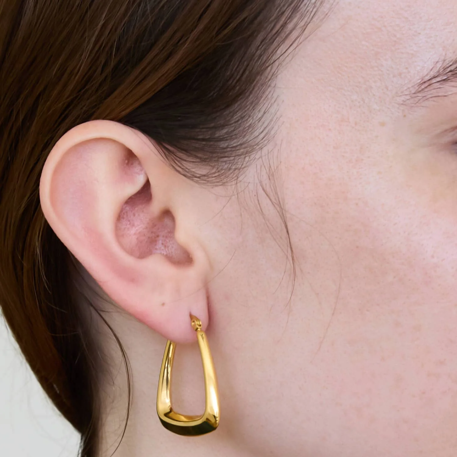 Admiral Row - Medium Gold Triangle Hoop Earrings - Image 2