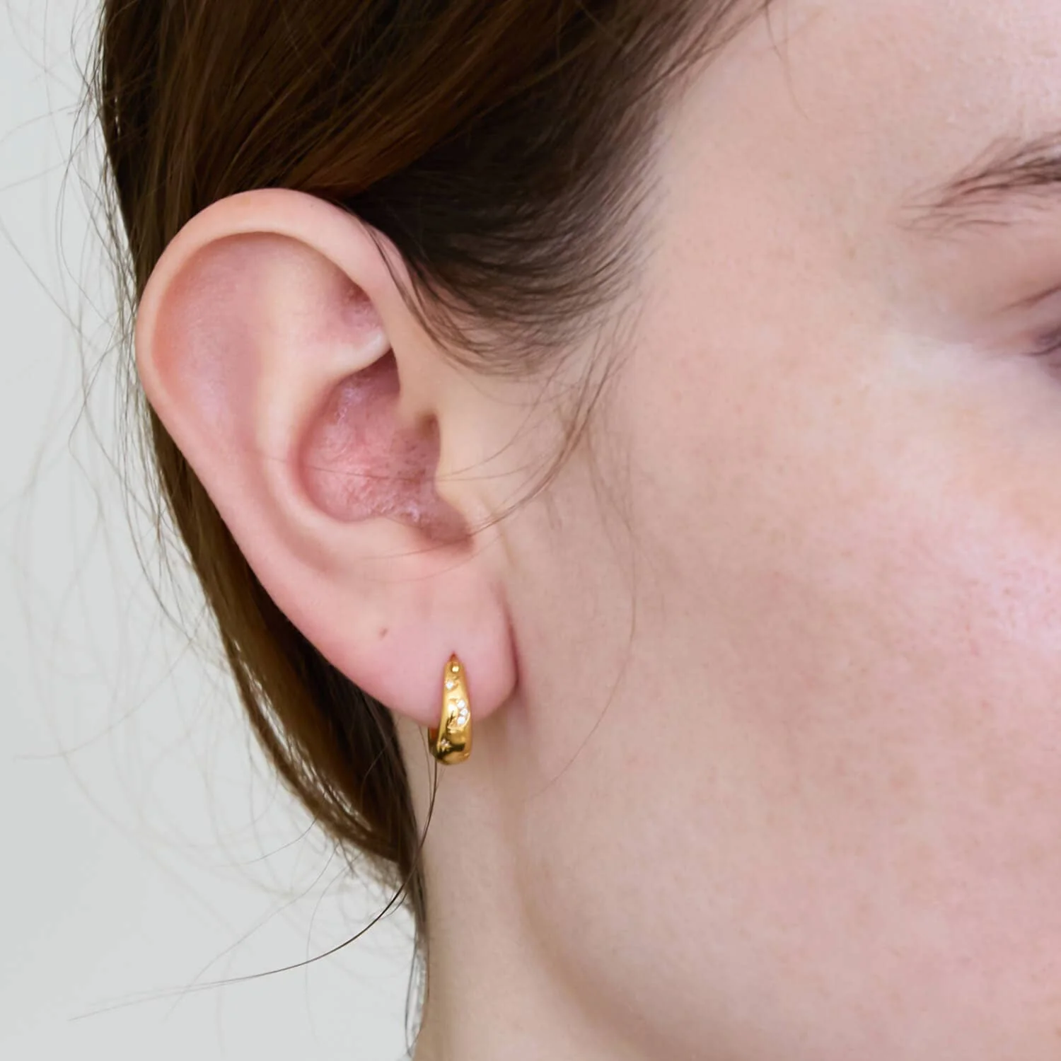 Admiral Row - Moon & Star Gold Hoop Earrings - Gold Vermeil - Image 2