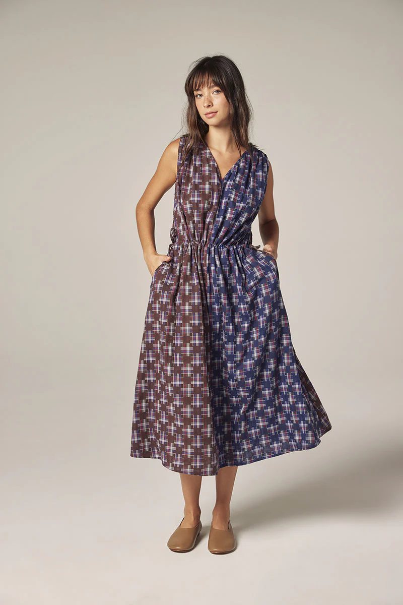 Amente Contrast V-Neck Dress - Image 2