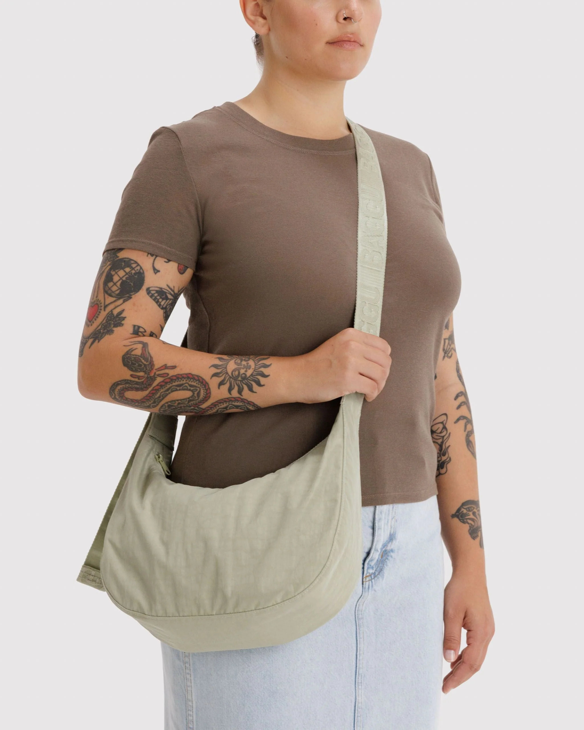 Baggu Medium Nylon Crescent Bag - Image 12