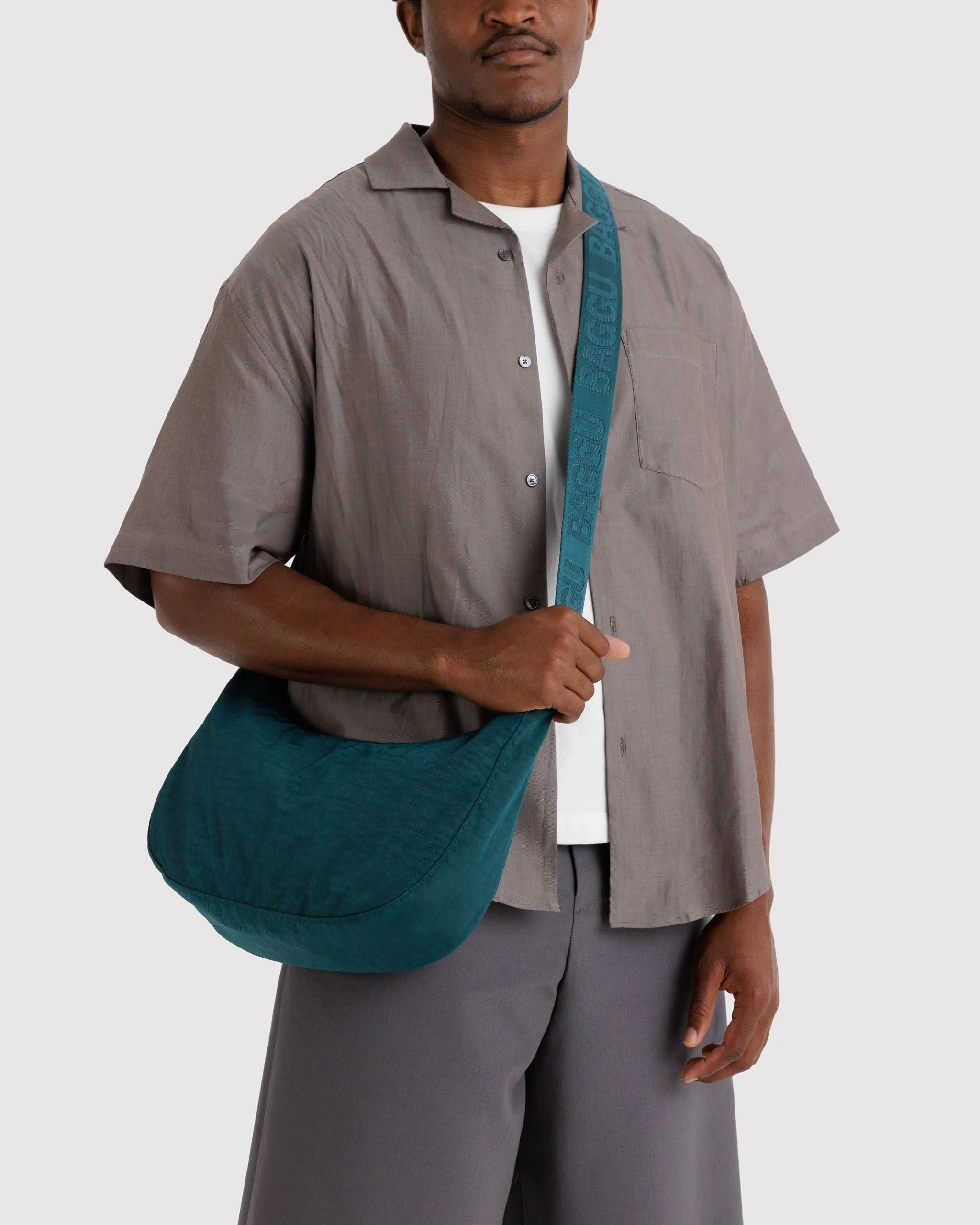 Baggu Medium Nylon Crescent Bag - Image 7
