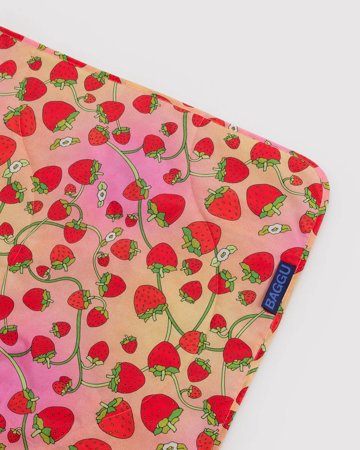 Baggu Puffy Picnic Blanket - Image 14