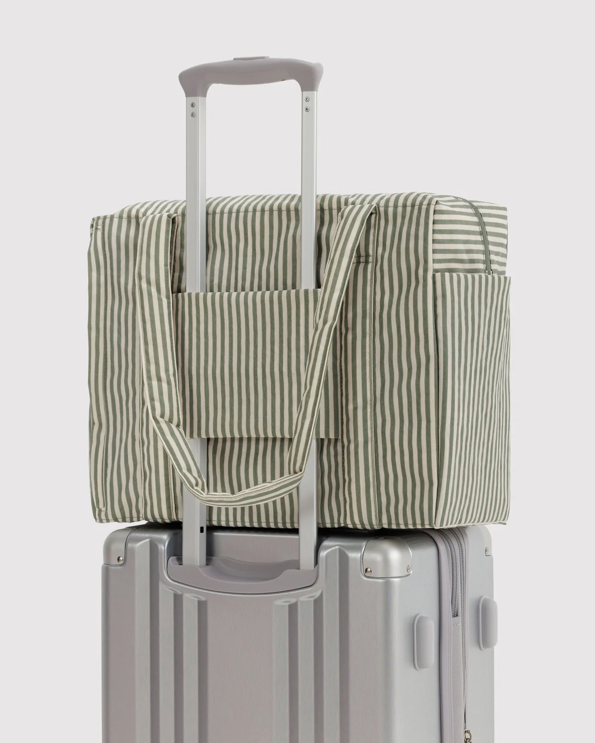 Baggu Small Cloud Carry-On - Image 2