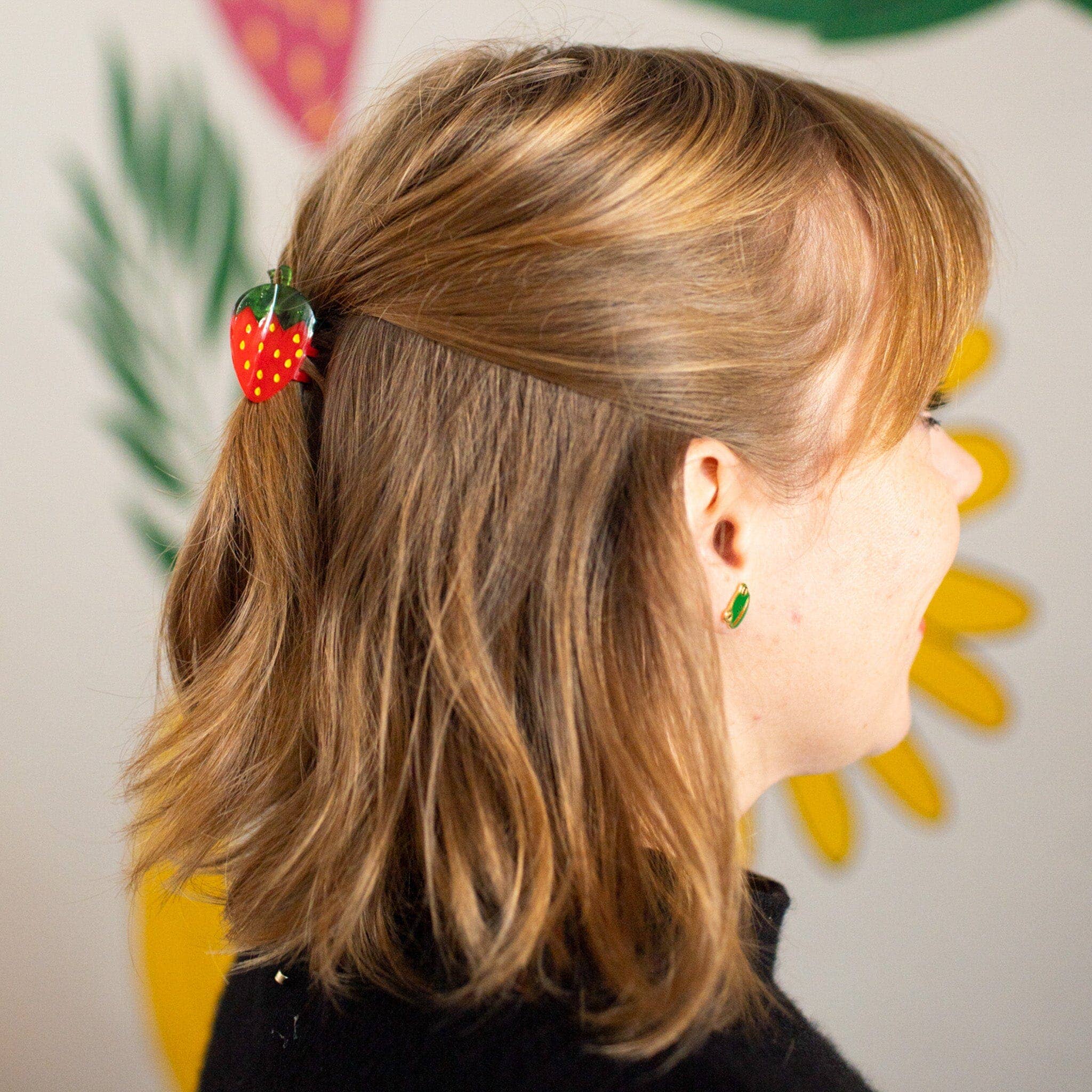 Jenny Lemons - Mini Strawberry Hair Claw - Image 5