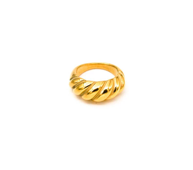 C'est Croissant Ring