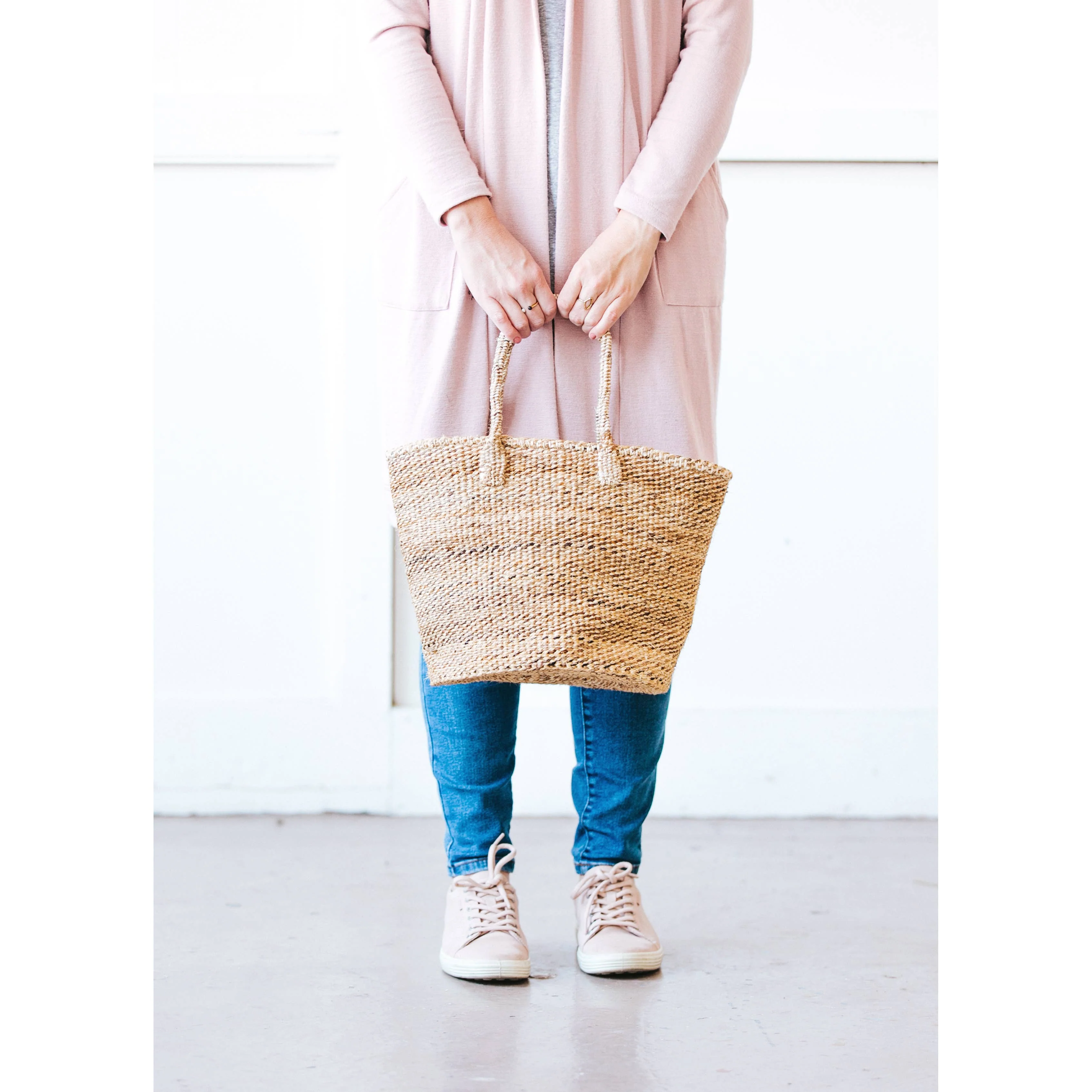 Medium Sisal Tote: Turquoise Smoke - Image 4