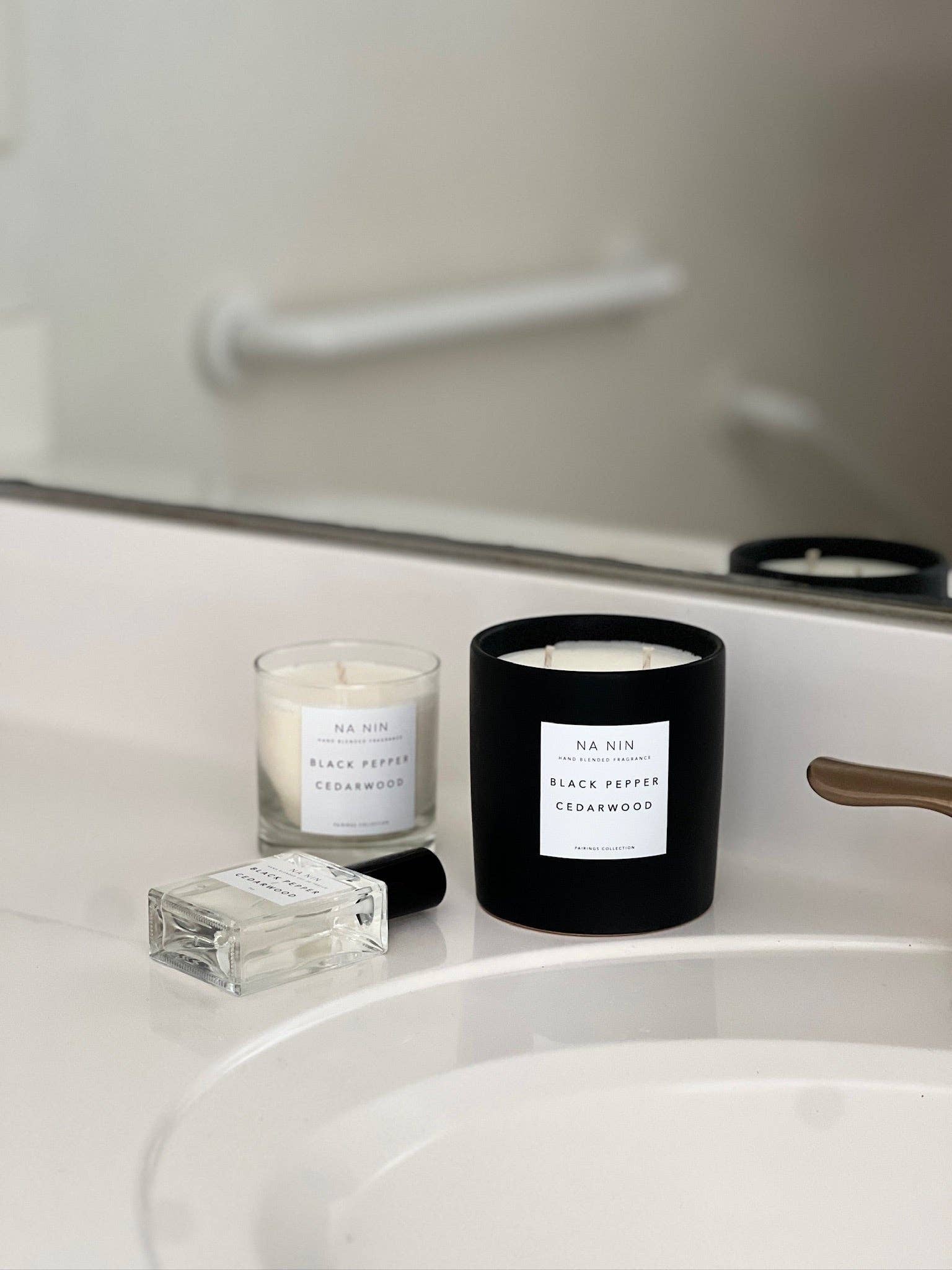 Na Nin - Black Pepper & Cedarwood Candle 5oz - Image 17