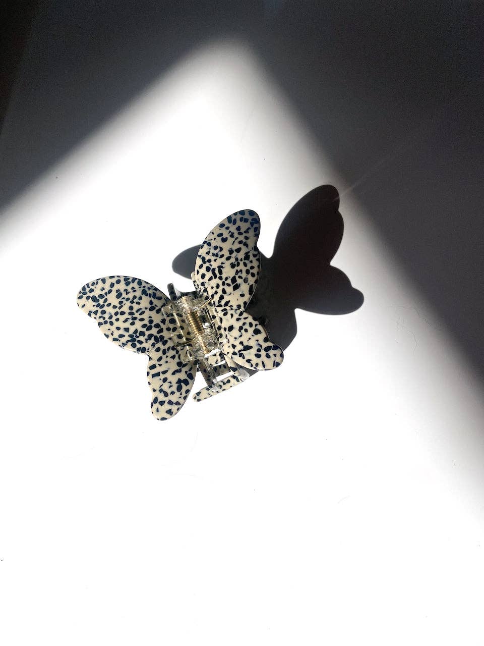 Solar Eclipse - Autumn Butterfly Claw Hair Clip - Image 3
